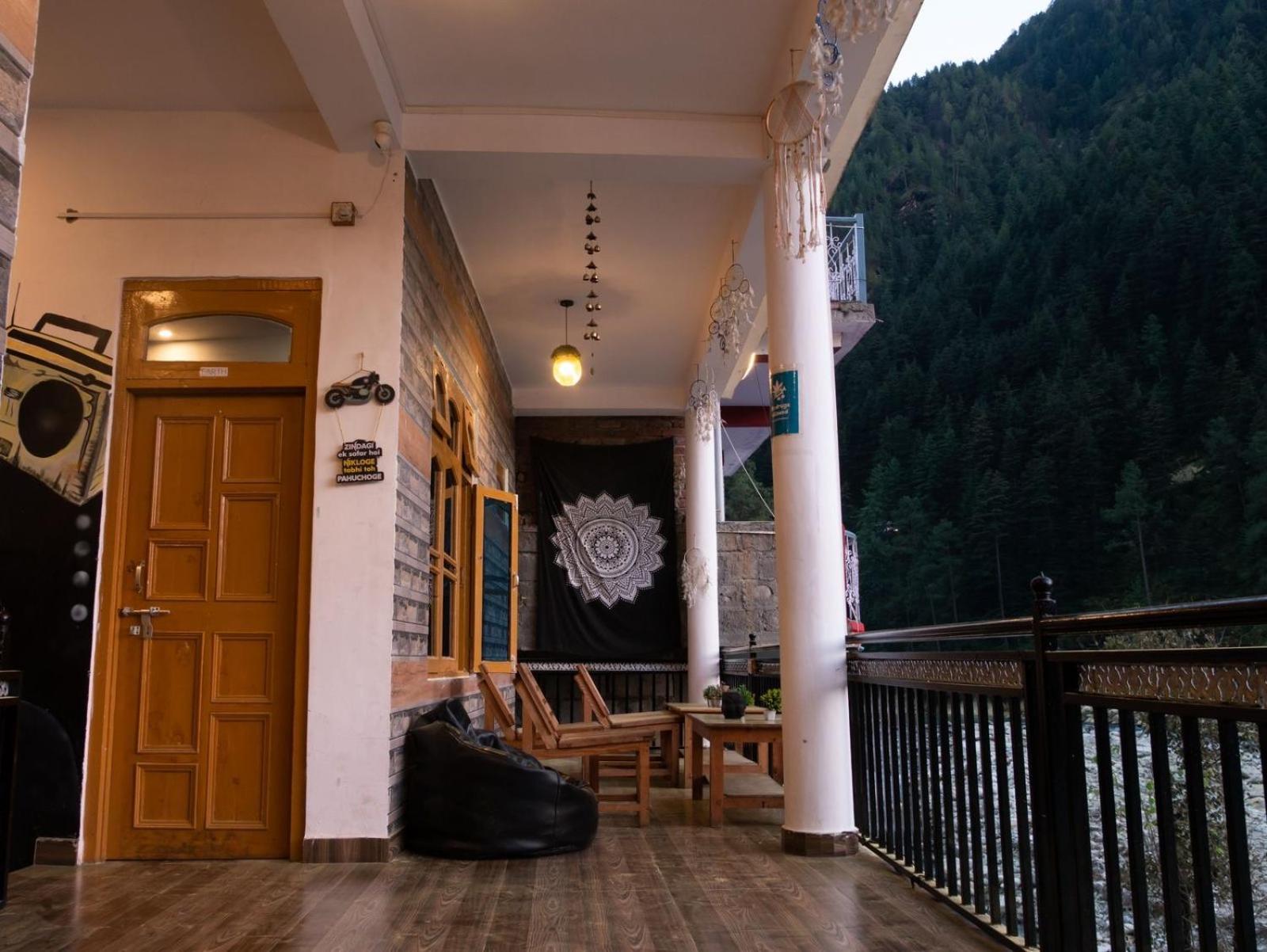 Wabi Sabi Riverside Hostel カソル エクステリア 写真